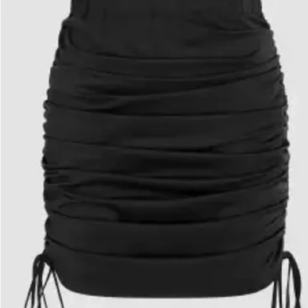 Drawstring Ruched Mini skirt - Picture 5 of 7